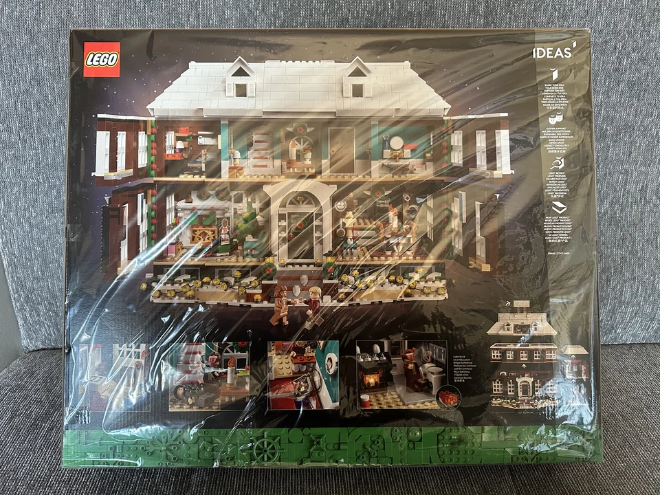 LEGO Ideas 21330 Home Alone, foto 2 di 4