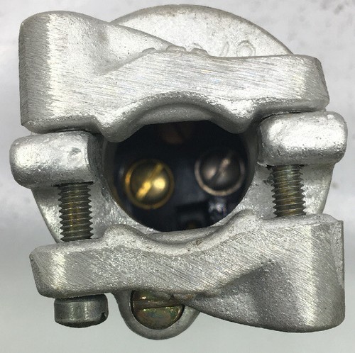 CROUSE-HINDS BP522 20A 2-Pole 250V Cast Aluminum Plug - Picture 3 of 4