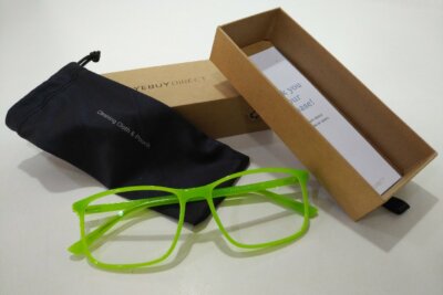 PRECIOSAS Y LIGERAS MONTURAS DE GAFAS VERDES RECTANGULARES NUEVAS A ESTRENAR