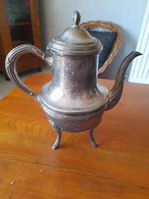 Ancienne Verseuse sur Pieds - Métal Agenté ? Laiton ? - Photo 1/4