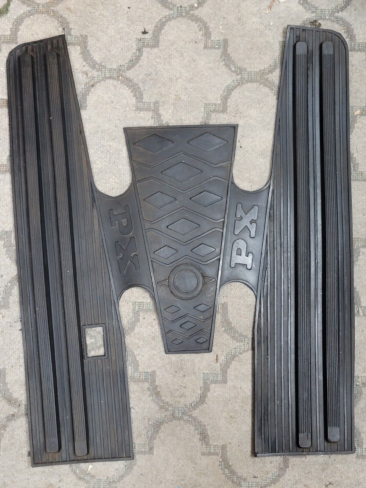  OEM ORIGINAL **BLACK** VESPA FLOOR MAT VESPA GTS