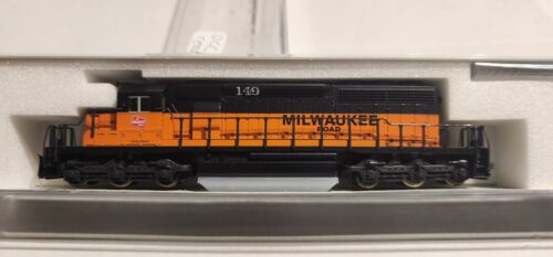 Kato N Scale SD40-2 Diesel Locomotive Milwaukee Road #149 - Picture 6 of 8