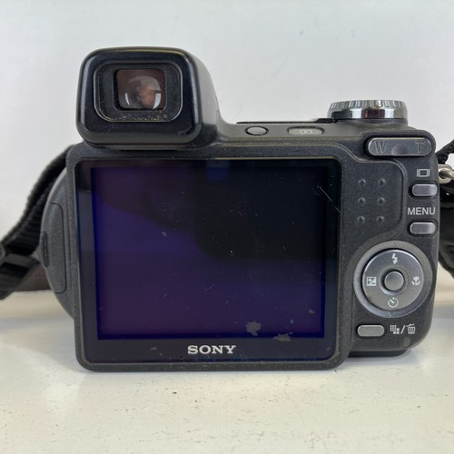 Sony DSC-H5 Super SteadyShot Digital Camera - FOR PARTS/REPAIR please read - Picture 8 of 11