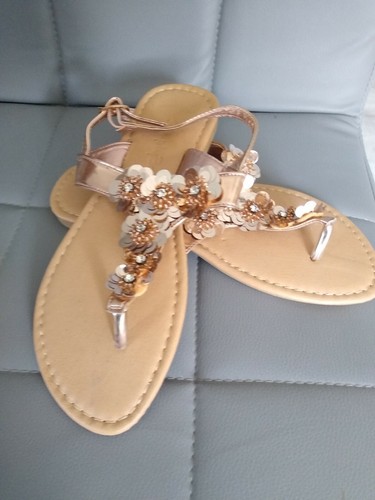 rose gold toe post flat sandals size 