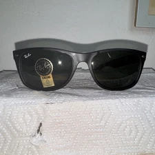 Ray-Ban Sunglasses RB2132 New Wayfarer Classic Black Frame Green Lenses 55mm