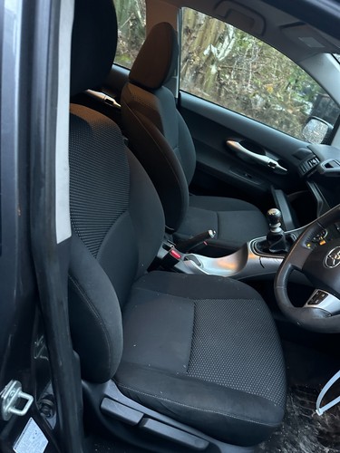 TOYOTA AURIS MK1 2010-2012 1.3 PETROL MANUAL PARTS/ BREAKING / SPARES (REF:1919) - Picture 7 of 15