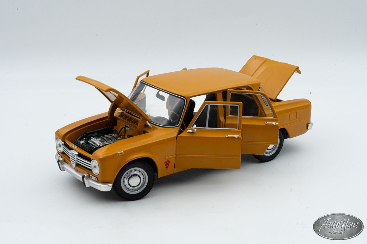 ミニチャンプス アルファロメオ GIULIA 1300 1970 1/18 1/18 Minichamps 1970 Alfa Romeo Giulia 1300 Orange 🤝ALSO