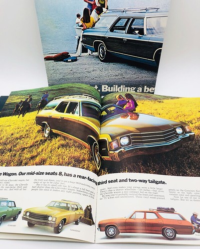 1972 GM Chevrolet Wagons Booklet and Tear Sheet Combo. USA. - Picture 8 of 12