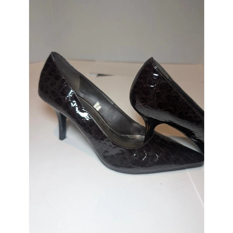 Zapatos de vestir Merona Pumps marrón talla 7, imitación cuero piel de serpiente tacones punta puntiaguda  Foto 2 de 4
