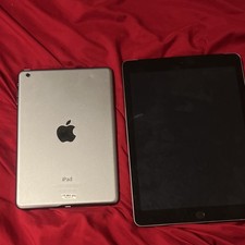 Apple iPad Tablet Lot of 2 Silver and Black Apple iPad Series Tablets