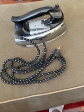 Vintage General Electric GE Steam And Dry Iron 139F40