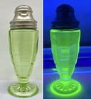 Anchor Hocking Colonial Block Uranium Glass Salt Shaker Green Strong UV Glow