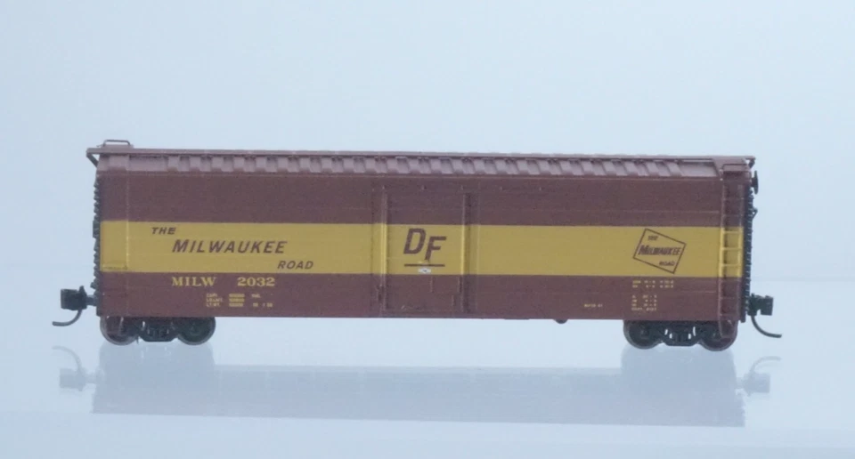 Nuevo de Lote Antiguo Fox Valley Modelos MILWAUKEE ROAD "AMARILLO DF" 2032 Escala N Coche de Caja Foto 2 de 3