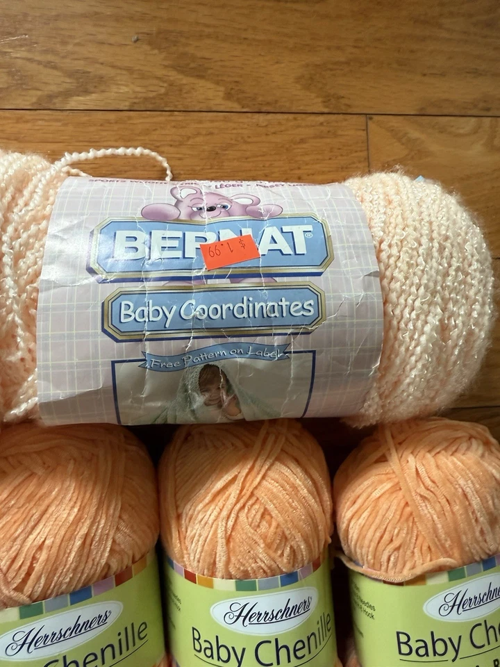 Herrschners Bebé Chenille Hilo Naranja Lote De 6 + Bernat Melocotón Foto 2 de 4