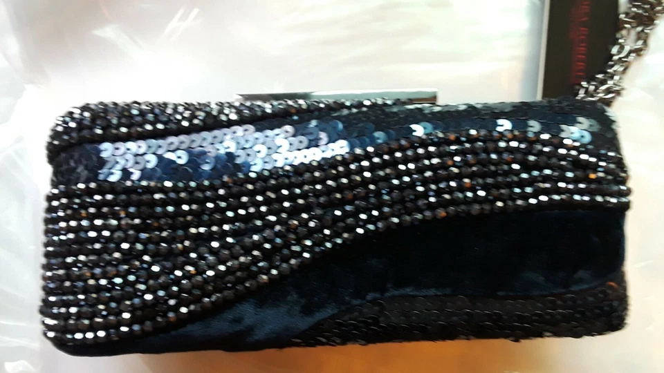 Bolso sin asas Sondra Roberts de lentejuelas con cuentas y cadena negro Foto 2 de 4