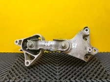 MERCEDES BENZ B CLASS W246 ENGINE SUPPORT MOUNT BRACKET RIGHT OEM A2462401109