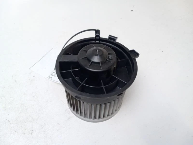 2008 - 2015 NISSAN ROGUE ДВИГАТЕЛЬ ВЕНТИЛЯТОРА - Изображение 4 из 4