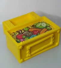 Fisher Price Little People 2014 Yellow Food Vegetables Farm Animal Trough