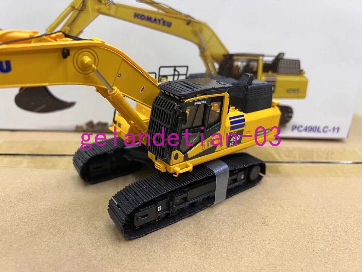 KOMATSU コマツ　PC490LC-11 1:50SCALE Universal Hobbies UH8120 Komatsu PC490-11 Tracked Hydraulic