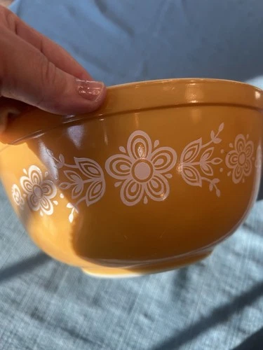 Vintage PYREX Mixing Bowl #403 Butterfly Gold Pattern 2.5 Qt EUC