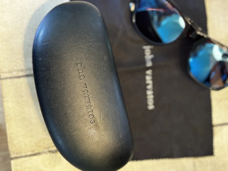 Gafas de sol John Varvatos clásicas negras/agravadas V515 marco marrón 53-20-145 Foto 4 de 4