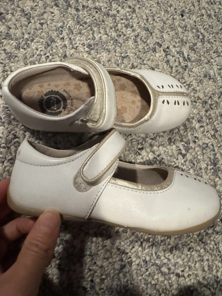 Livie& Luca white leather girl dress shoes size 10M - Image 4 of 4