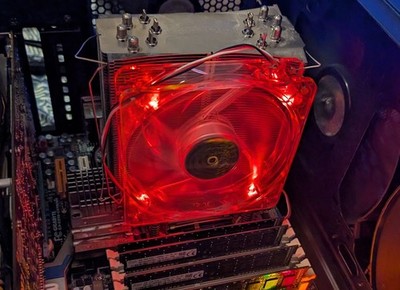 Thermalright Ultra 120 Extreme (TRUE)   Rare Stamped Top Revision + LGA1366 Moun