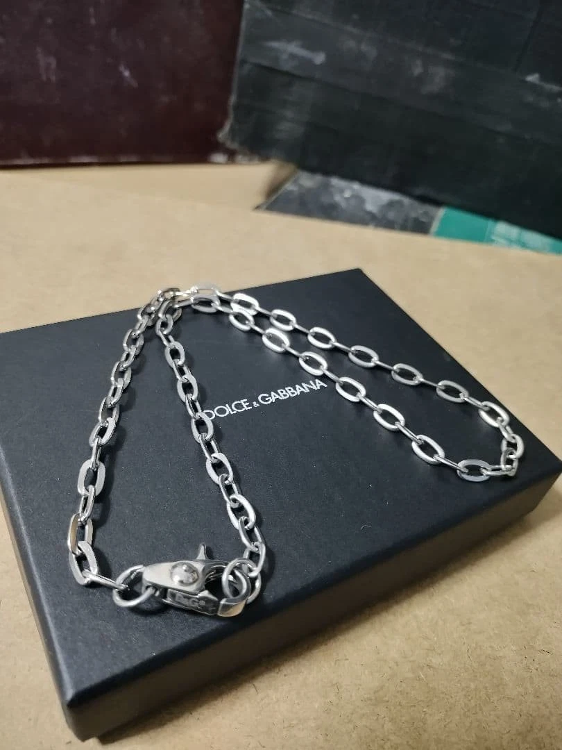 Dolce & Gabbana chain 100% Authentic beautiful condition comes with box. Dolce & Gabbana Credit Card Vintage Silver Metallic Necklace  main image 4
