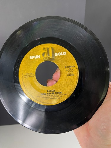 1976 Eagles Hotel California / New Kid on the Block Asylum Spun Gold VG+ - Picture 2 of 2