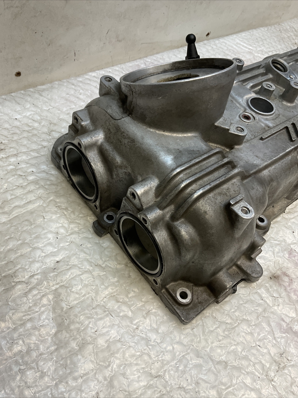 14-17 Maserati Ghibli ￼￼3.0L ENGINE LEFT CYLINDER HEAD VALVE COVER 36,485 Miles