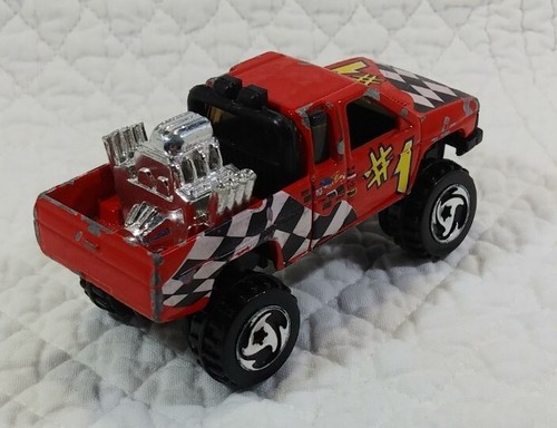 Hot Wheels #131 1991 Nissan Hardbody Lifted Pickup Truck (3" Long, 1 1/2" Tall) - Picture 7 of 13
