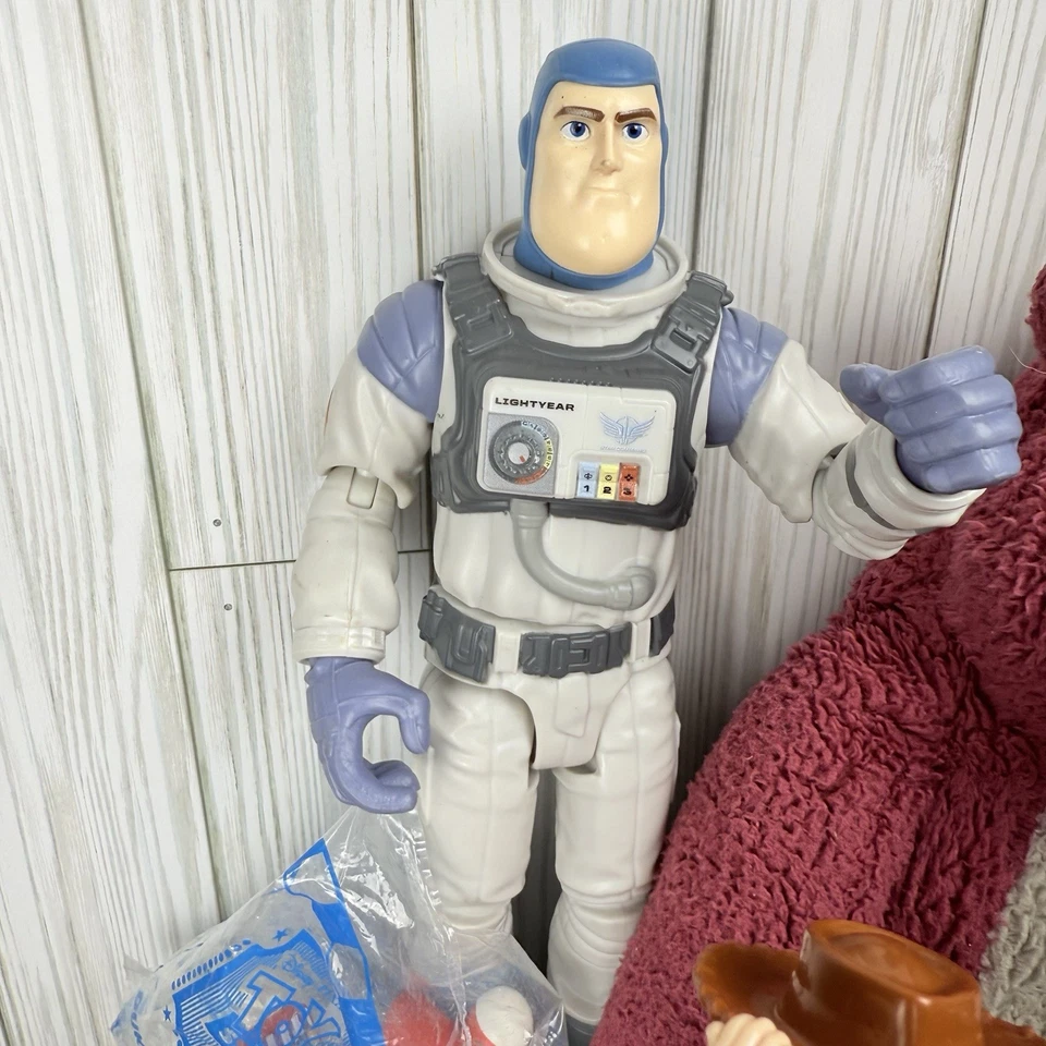 Toy Story Pixars Gran Lote de 18 Juguetes Woody Emperor Zurg VHS y Meundies Talla Pequeña Foto 4 de 4