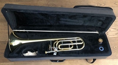 Notus TB-23 Bb/F Posaune mit Koffer und Mundstück BP10