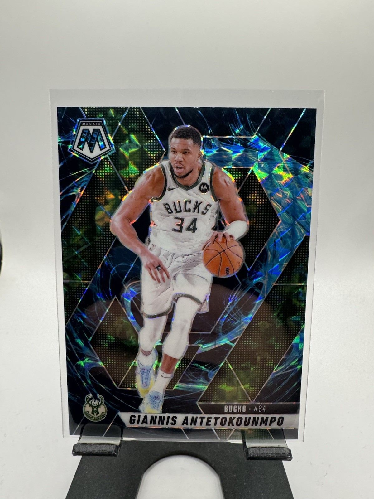 2024-25 Panini Mosaic - Giannis Antetokounmpo #13 Genesis Mosaic Prizm Bucks