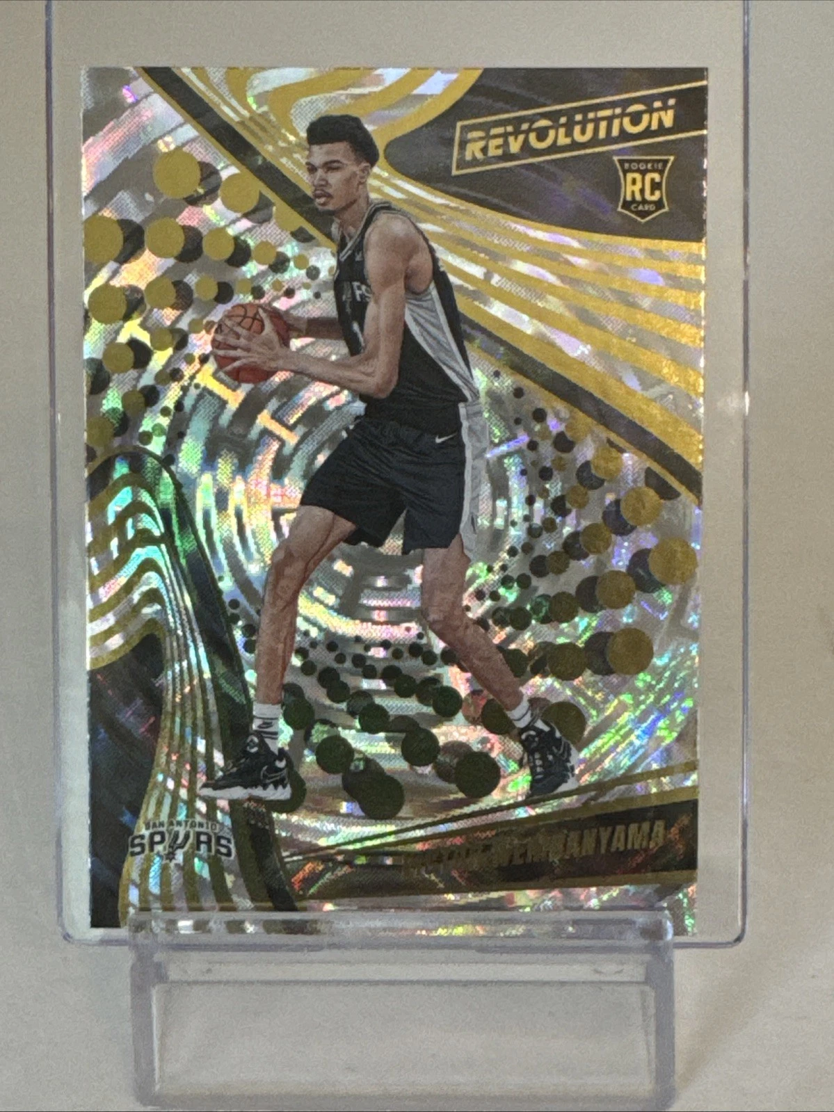 2023-24 Panini Revolution Rookies Victor Wembanyama #104 Fractal (RC) Spurs