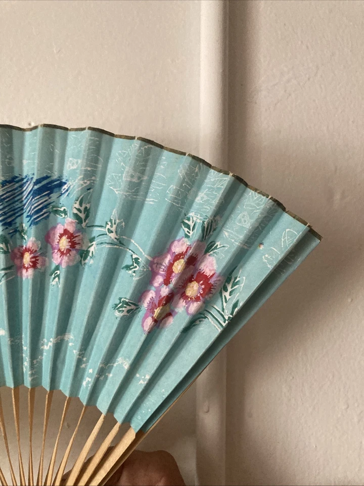 Ventiladores de mano de papel de madera florales vintage plegables 1940-1950 Japón RARO Foto 3 de 4