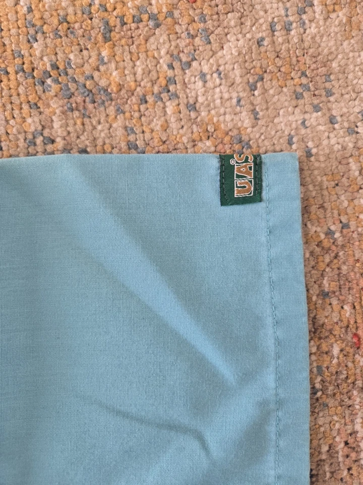 Camiseta Uniform Advantage UA Scrubs Gola V Azul Sólida Tamanho M/G - Imagem 3 de 4