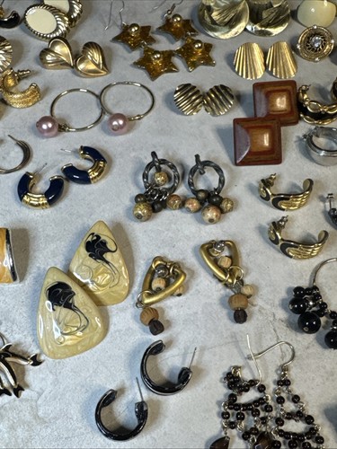 Vtg Costume Pierced earrings Lot - Carolee, Napier, AK, Goldtone, Enamel 5 - Imagen 15 de 21