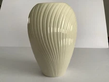 LENNOX MIRAGE MEDIUM VASE 