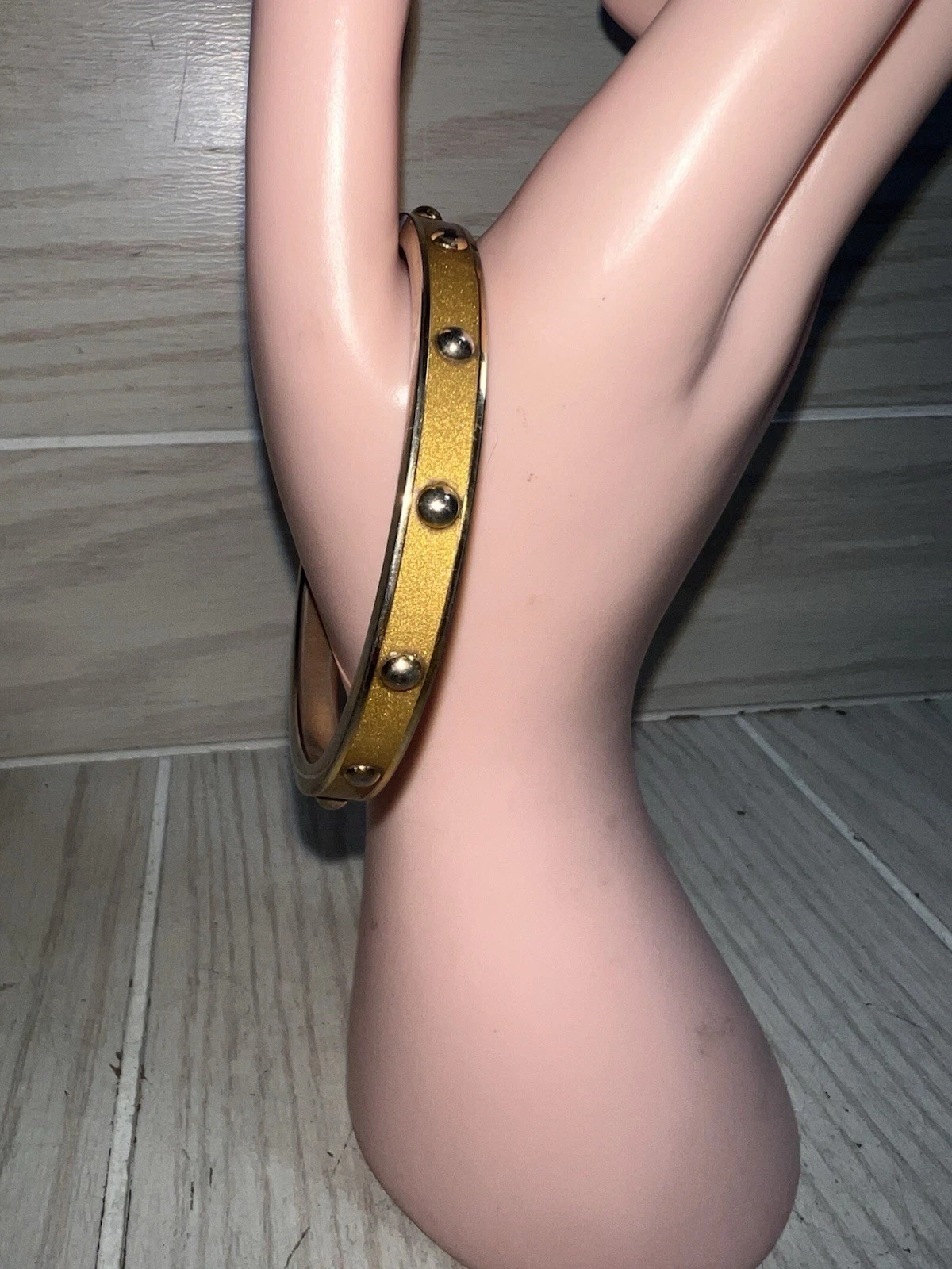 ...COACH...Bracciale tono oro...