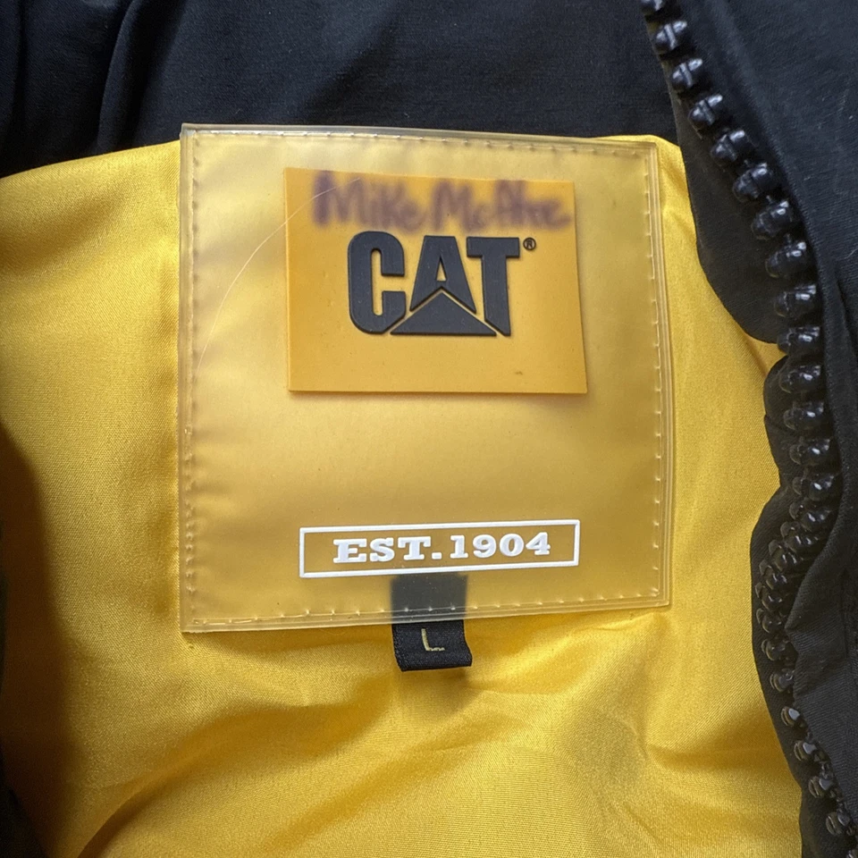 CAT MEN'S BLACK PUFFER VEST Men SIZE LARGE, WARM & HEAVY DUTY - Image 2 of 4