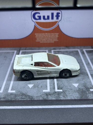 Hot Wheels 1986 Ferrari Testarossa White/ Red Interior 1/64 Malaysia - Bild 2 von 7