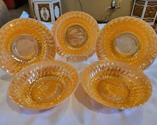 Vintage Peach Serving Bowl in Pristine Condition