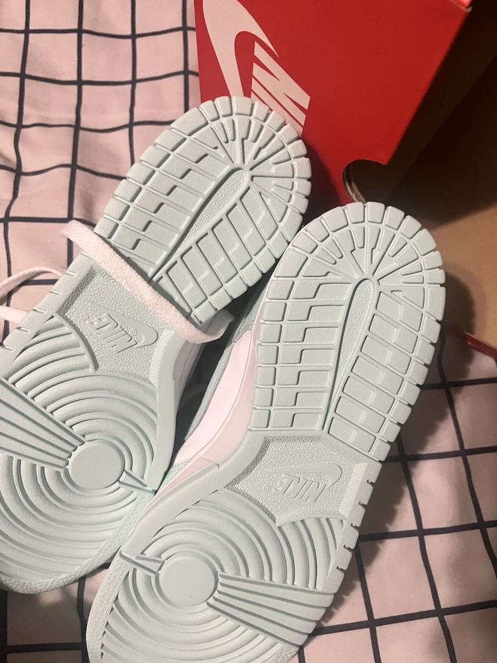 Nike Dunk Low White/Mint Foam - Image 3 of 4