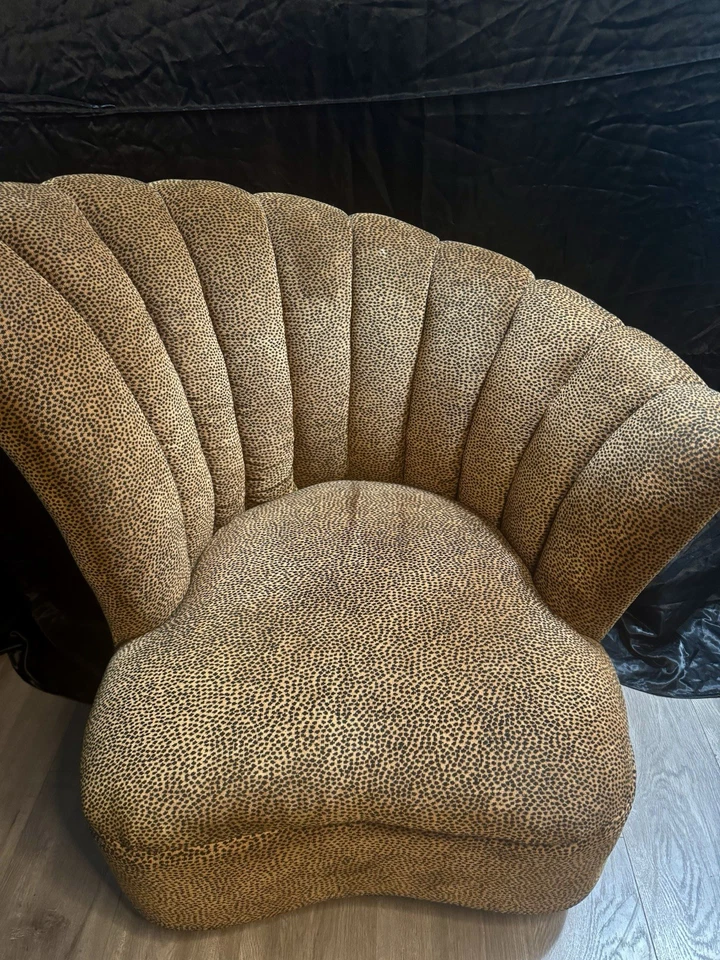 Rare Complete Set of Vintage Hollywood Regency Vladimir Kagan style chairs - Image 4 of 4