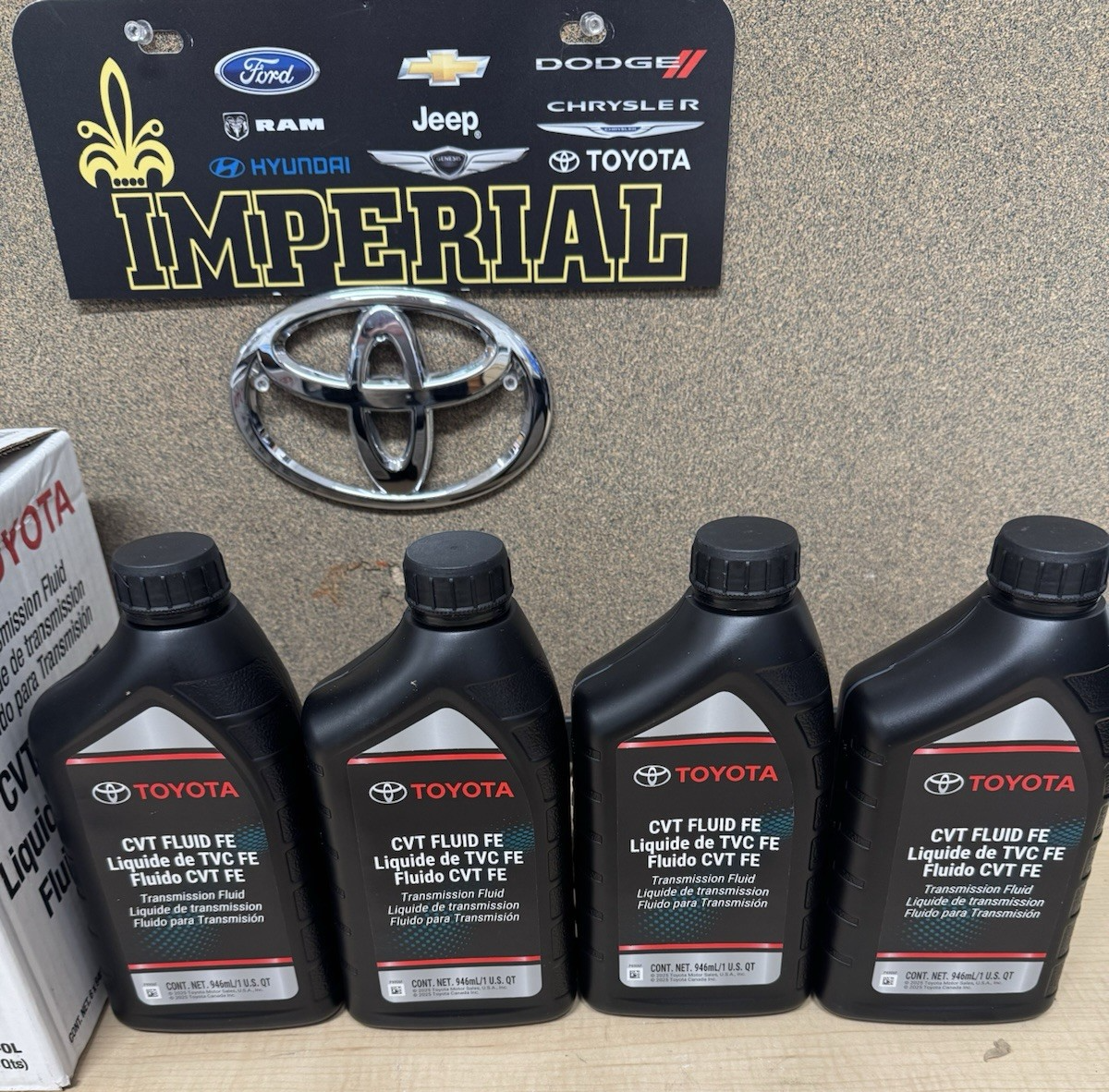 TOYOTA GENUINE OEM CVT FE TRANSMISSION FLUID 4 QUARTS 00279CVTFE01