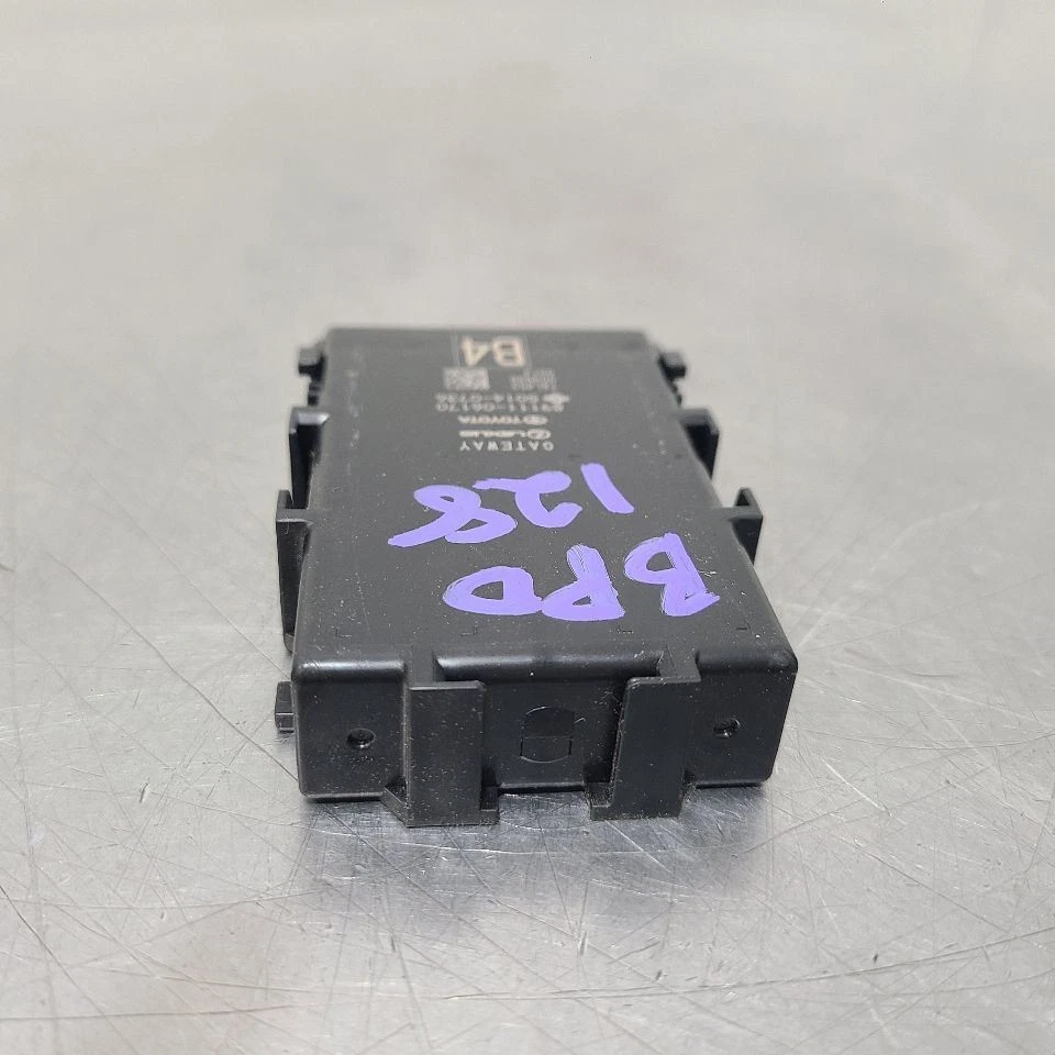 21 2021 LEXUS ES250 NETWORK GATEWAY CONTROL MODULE 8911106170 - Image 4 of 4