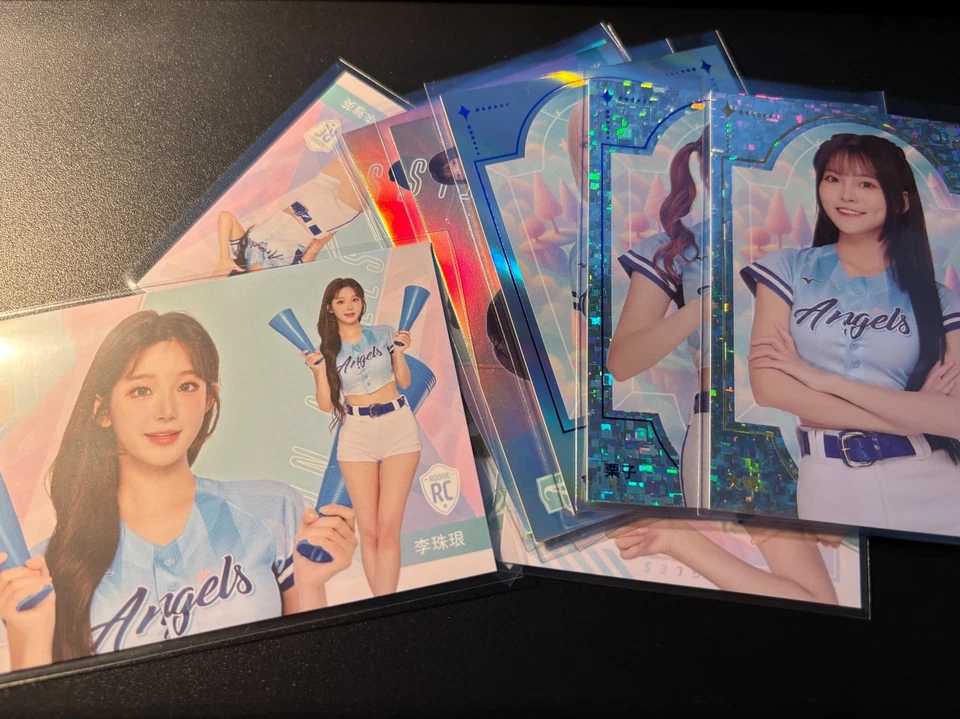 Fubon Angels Taiwan Cheerleader Trading Cards Singles Base to Foil Lee Ju-Eun
