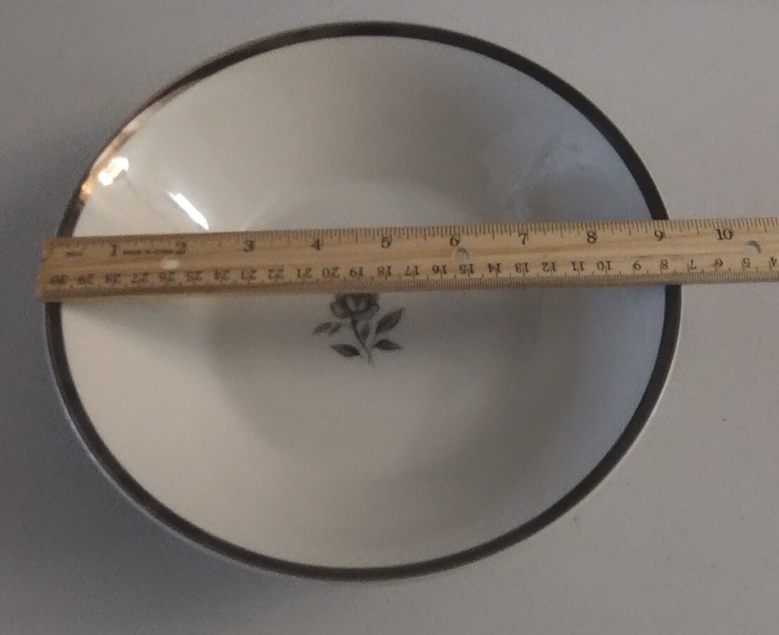 Empress China Rosemont 121 Japan Large Serving Bowl 9" Gray Rose Platinum Rim