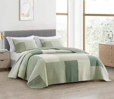 Chezmoi Collection Elm Sage Green Floral Patchwork Cotton Quilt Bedspread Set